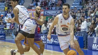 Leo Westermann y, en segundo t�rmino, Felipe dos Anjos y Phil Scrubb