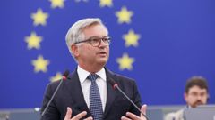 O comisario europeo de Migraci�ns, Magnus Brunner, durante o debate do Regulamento de retorno.