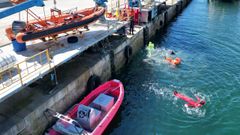 Los cursos de rescate y salvamento se hacen en aguas del muelle sonense