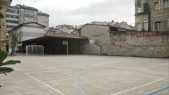 Patio del colegio, sin ni�os.