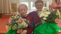 Hermesinda R�os y Adela Varela, usuarias del centro sociocomunitario de O Carballi�o que recibieron un homenaje por el 8M.