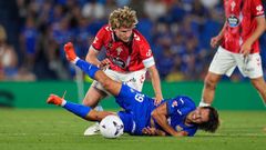 El jugador del Celta Carl Starfelt, durante el partido ante el Getafe.