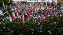 Una multitud pide en Burela una soluci�n para A Mari�a
