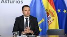 El consejero de Hacienda, Guillermo Pel�ez durante la rueda de prensa posterior a la reuni�n del Consejo del Gobierno, este lunes en Oviedo.