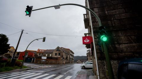 Uno de los sem�foros reformados en la N-554 en Vilaboa, a la altura del lugar de O Toural