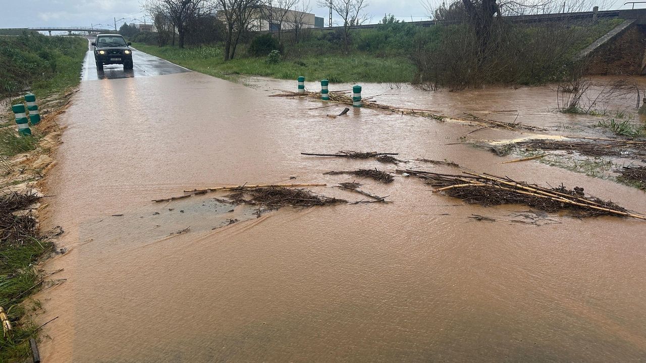 Avisos por nieve en veinte provincias y riesgo de desbordamiento de ...