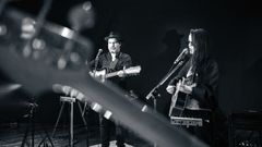 Eladio Santos y la cantante Vega, durante la grabaci�n de la canci�n �Agardarei�