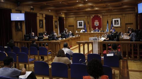 Foto de archivo de un pleno en la Diputacin de Ourense.