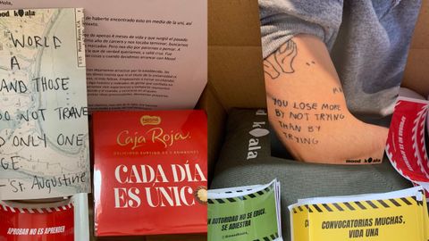 Interior de las cajas que han aparecido en la Universidad de Oviedo