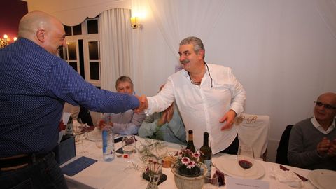 CENA JUBILACION DE ANTONIO TUBIO PI?EIRO JEFE DE LA POLICIA LOCAL DE RIANXO, MANEIRO, DESPUES DE 37 A?OS AL FRENTE EN EL PUESTO DE RIANXO