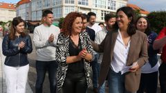 Representantes y cargos del PSOE se concentraron esta ma�ana en Vilanova para mostrar su apoyo a Mar�a Jos� Vales tras las acusaciones de Gonzalo Dur�n