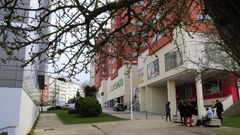 Zona cercana al supermercado Mercadona de Fonti�as donde se re�nen ahora los j�venes para el botell�n