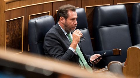 El ministro de Transportes, �scar Puente, el pasado 16 de septiembre en la sesi�n de control al Gobierno en el Congreso.