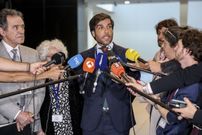 El abogado Juan Chapapra, el pasado martes en declaraciones a los medios tras la primera vista sobre la ley de amnista en el Tribunal de Justicia de la Unin Europea.