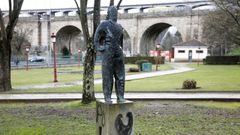Imagen de archivo de la escultura �Home da Rabeda� de Xos� Cid 