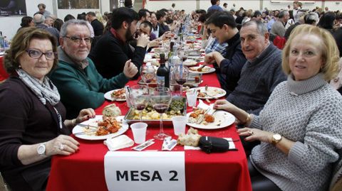 O Barco se rindi al botelo.Ms de mil personas asistieron a la comida en el pabelln