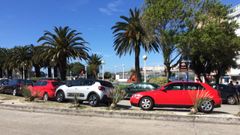 COCHES APARCADOS IRREGULARMENTE EN LAS INMEDIACIONES DEL ESTADIO DE RIAZOR EL PASADO DOMINGO