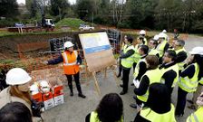 Las obras en Brand�a recibieron la visita de las autoridades de las tres administraciones.