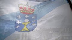 Las banderas se emplean desde el siglo XVIII como s�mbolos nacionales (antes ten�an un valor b�lico) La gallega se hizo oficial con el Estatuto de 1981. 