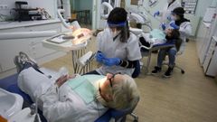 En la imagen de archivo, estudiantes del ciclo de Hixiene Bucodental del CIFP Leixa