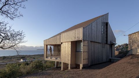 Casa Panch�s, levantada en la falda del monte Pindo, es una de las que obtuvo ayudas para construir en madera de XERA en ediciones anteriores