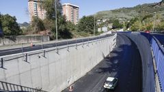 Obras en el talud de la N-120, a la altura del barrio de O Pino
