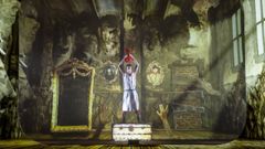 Albert Pla, solo en el escenario, en uno de los momentos de espect�culo multimedia �Miedo�