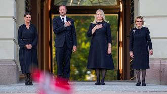 El rey Haakon VIII y la reina Mette-Marit de Noruega, el pasado lunes junto a Marta Luisa de Noruega y la reina Sonia en los actos f�nebres tras la muerte de Harald V