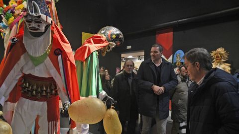 El conselleiro de Cultura, Jos Lpez Campos, en el Museo Galego do Entroido, en Xinzo.