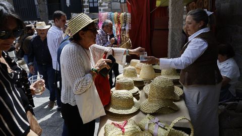 Os artesns traballaron en vivo e explicaron os segredos dos seus oficios