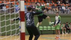 Ataque del Xiria frente al Ca�ista.