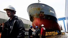 <span lang= es-es >Freire se garantiza un mes de trabajo con una reparaci�n</span>. La reparaci�n del carguero Brens, que entr� en grada esta semana, supone un peque�o bal�n de ox�geno para Freire. El astillero inici� un nuevo ERE el pasado 1 de octubre.