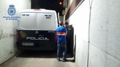 Momento de la detenci�n de uno de los agresores de la banda de los Trinitarios