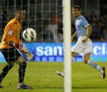 Quique de Lucas marc� el segundo gol celeste nada m�s entrar en el terreno de juego.