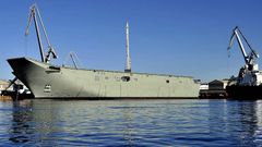 El �Adelaide�, en los muelles de Navantia