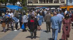 Este domingo de feir�n en Carballo fue bastante concurrido tanto en el mercado como en las terrazas