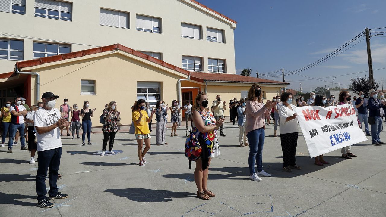 La comunidad educativa del CEIP de Palmeira reúne más de 2.000 firmas ...