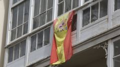 Bandera espa�ola en una casa de la calle Ferrol en Lugo. 