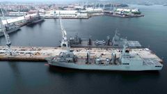 El Cantabria y el Supply, en primer t�rmino y, al fondo, el Pati�o y el Stalwart, en la d�rsena de Ferrol
