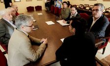 Rey Varela, miembros de la Xunta da Concentraci�n y t�cnicos de Medio Rural en la reuni�n. 