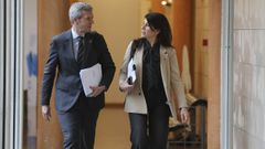 El presidente de la Xunta, Alfonso Rueda, y la conselleira de Vivenda, Mar�a Mart�nez Allegue.