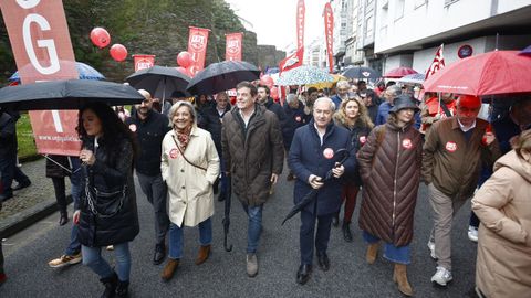 Manifestación de UGT y CC.OO. en Lugo, con Besteiro y cargos del PSOE