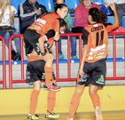 Peque, Gaby y Ceci celebran uno de los goles ante el Poio (5-3). 