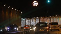El veh�culo fue retirado del paso subterr�neo vigu�s