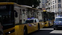 Buses circulando en Ourense.