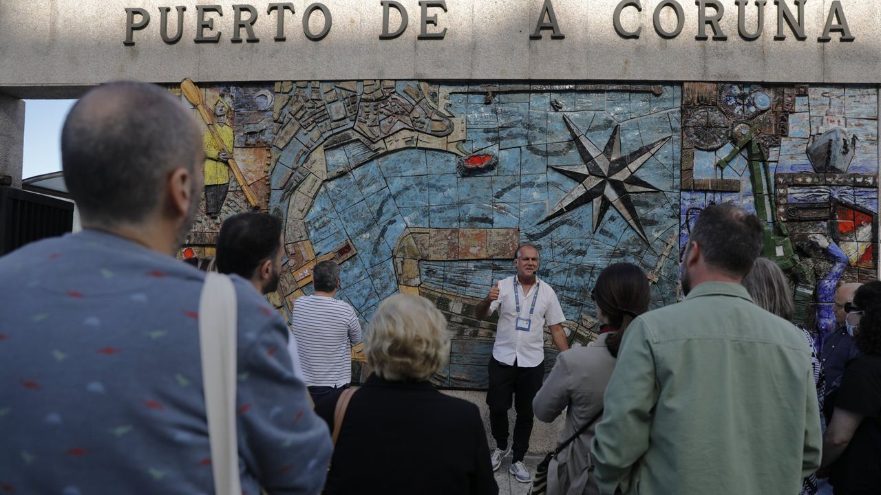 Suso Martínez desvela los secretos astronómicos del entorno de la torre de Hércules, en A Coruña
