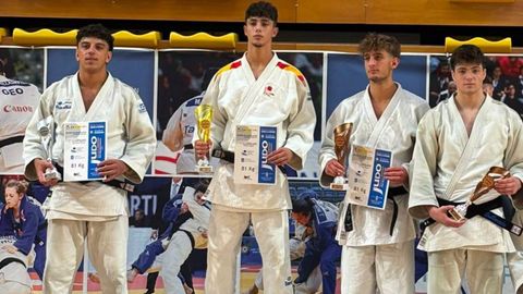 Tenreiro, a la izquierda, se llev� la medalla de plata en la Supercopa de Espa�a j�nior.