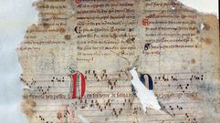 El investigador del Grupo de Rom�nicas Antonio Fern�ndez Guiadanes identifica el Pergamino Sharrer, descubierto en 1990 en la Torre do Tombo, en Lisboa, como un folio recuperado del cancionero de mediados del siglo XIV, hoy desaparecido, con el que se hizo el estudioso humanista Angelo Colocci.