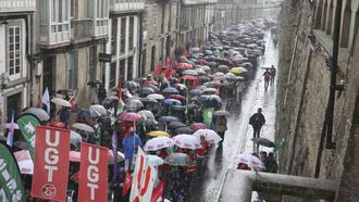 La manifestaci&oacute;n, pese a la tormenta, fue muy numerosa