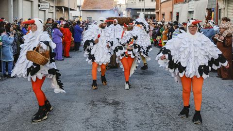 Gran desfile en Xinzo de Limia en el d�a grande del entroido